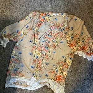 Women’s Floral Shawl